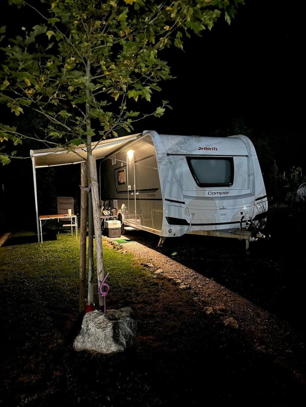 7 Lakes Camping ساباريفا بانيا المظهر الخارجي الصورة