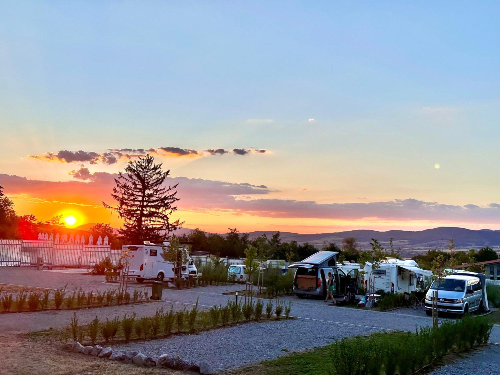 7 Lakes Camping ساباريفا بانيا المظهر الخارجي الصورة